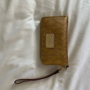 Michael Kors Wristlet Wallet